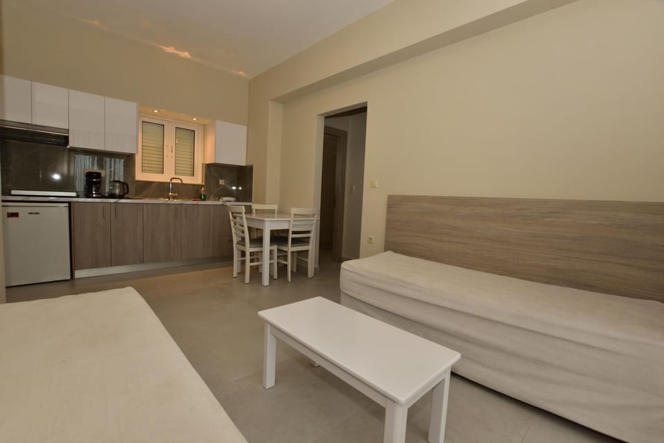 Flisvos Rooms Apartment in Crete