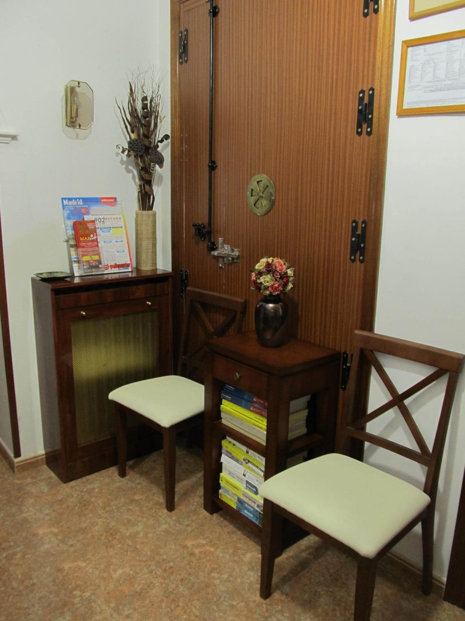 Decorative detail, Seating area
