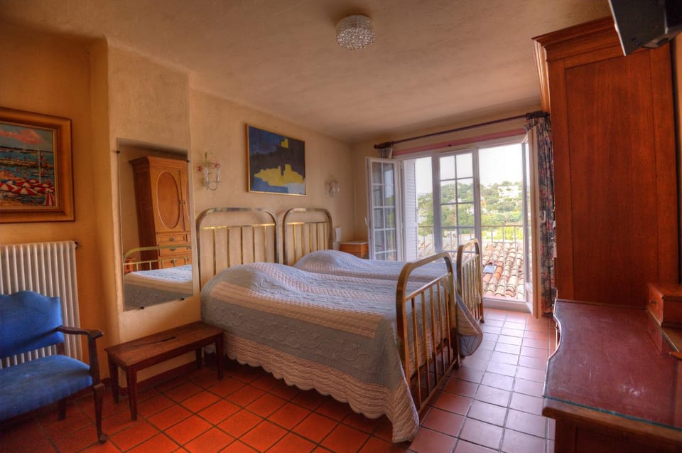 Hôtel Les Arcades Hotel in Villeneuve-Loubet