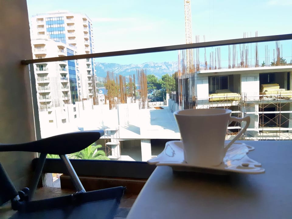 Balcony/Terrace, City view, Street view