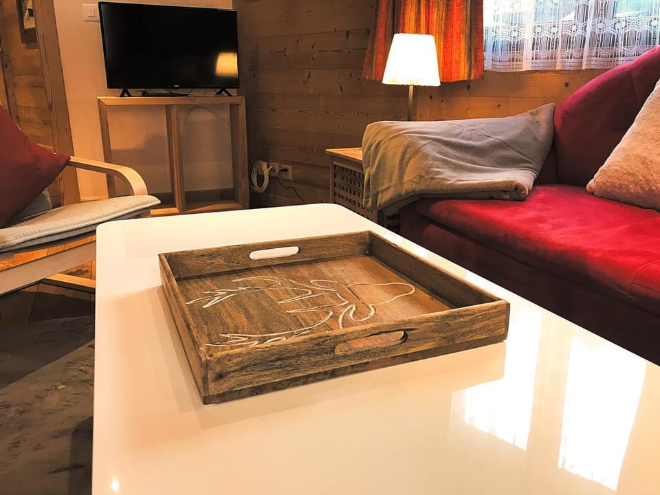 Living room, Decorative detail, Seating area