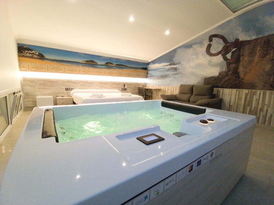 Hot Tub, Bath