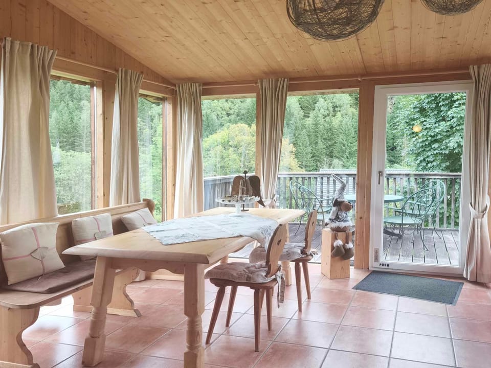 Chalet SCHNEEHASE 10min - Kreischberg Chalet in Carinthia, Austria
