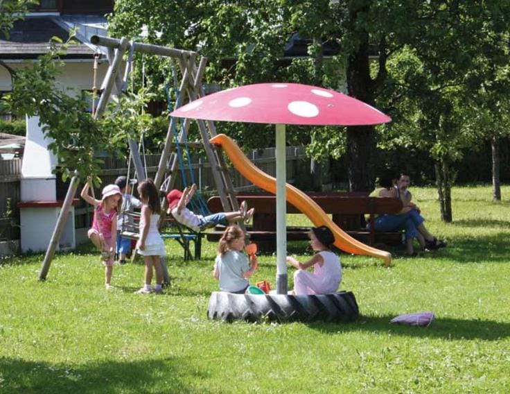 Day, Garden, young children