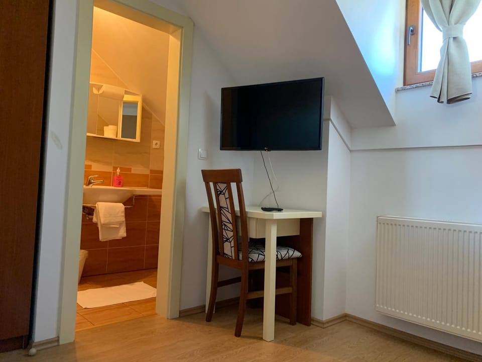 Vinarija Zlatar Bed and Breakfast in Slovenia