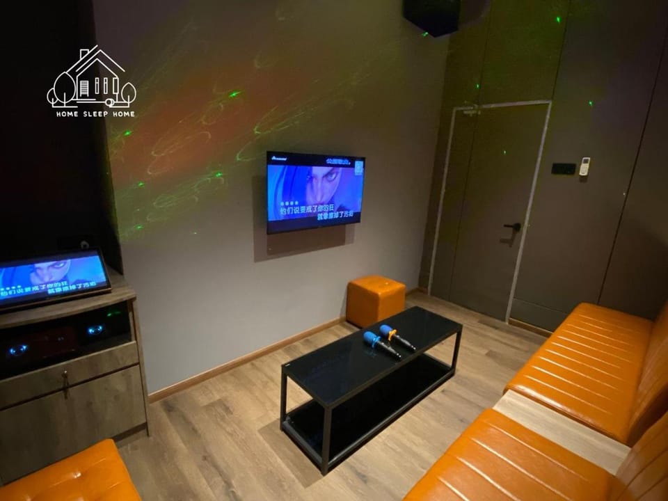 Karaoke, soundproof, air conditioner