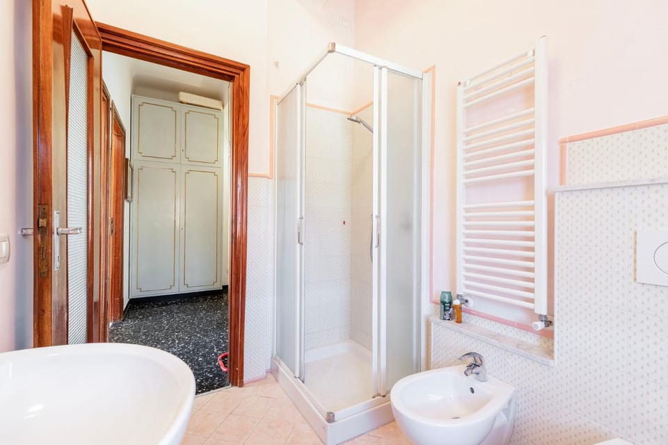 Spazioso appartamento Vista Mare, Levanto Apartment in Levanto