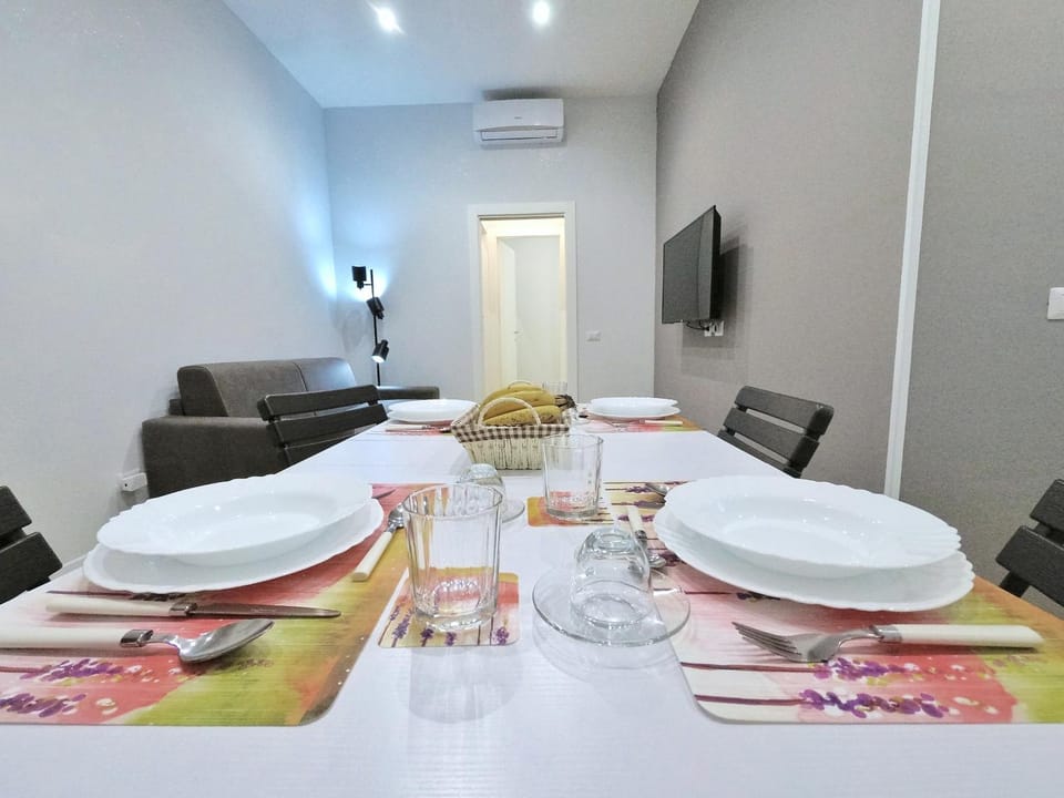 Communal lounge/ TV room, Living room, Lounge or bar