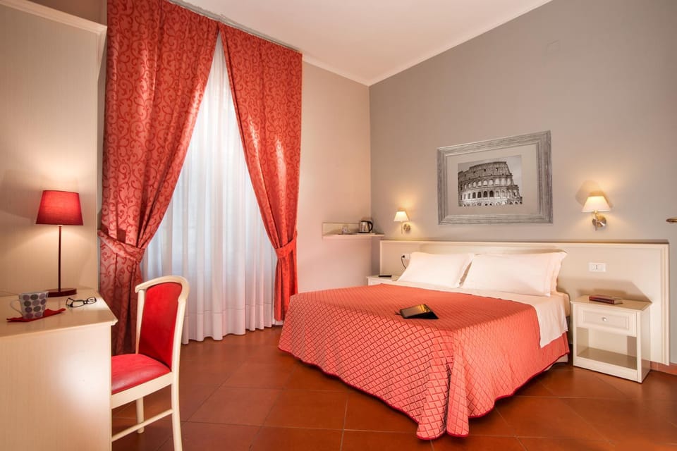 Bed, Photo of the whole room