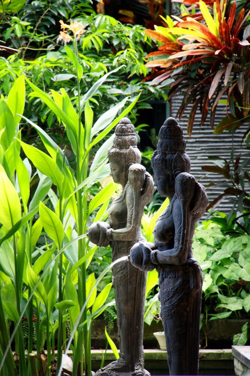 Nearby landmark, Natural landscape