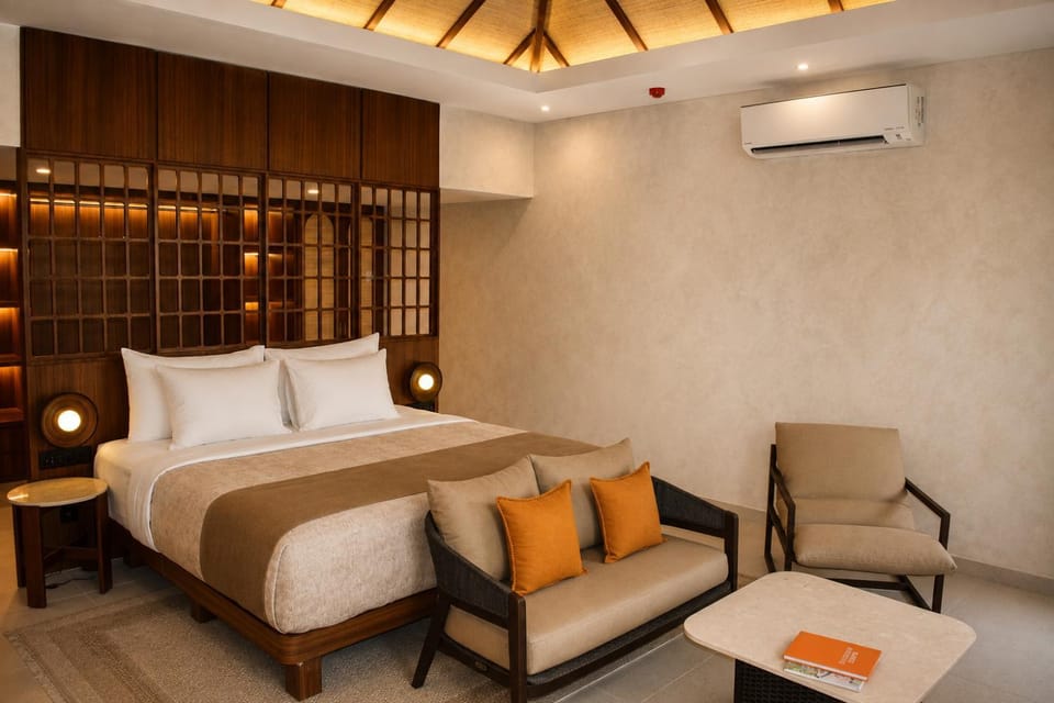 Photo of the whole room, Bedroom