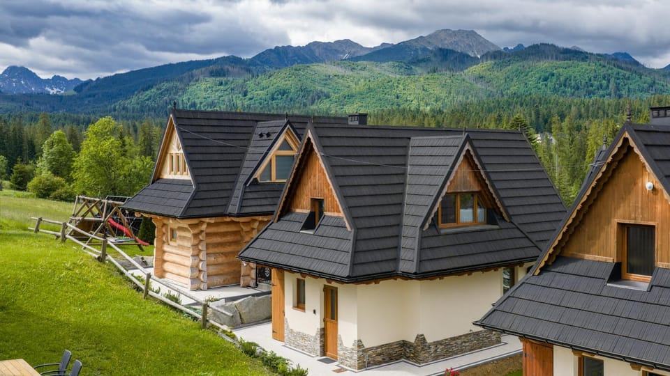 Property building, Natural landscape, Mountain view