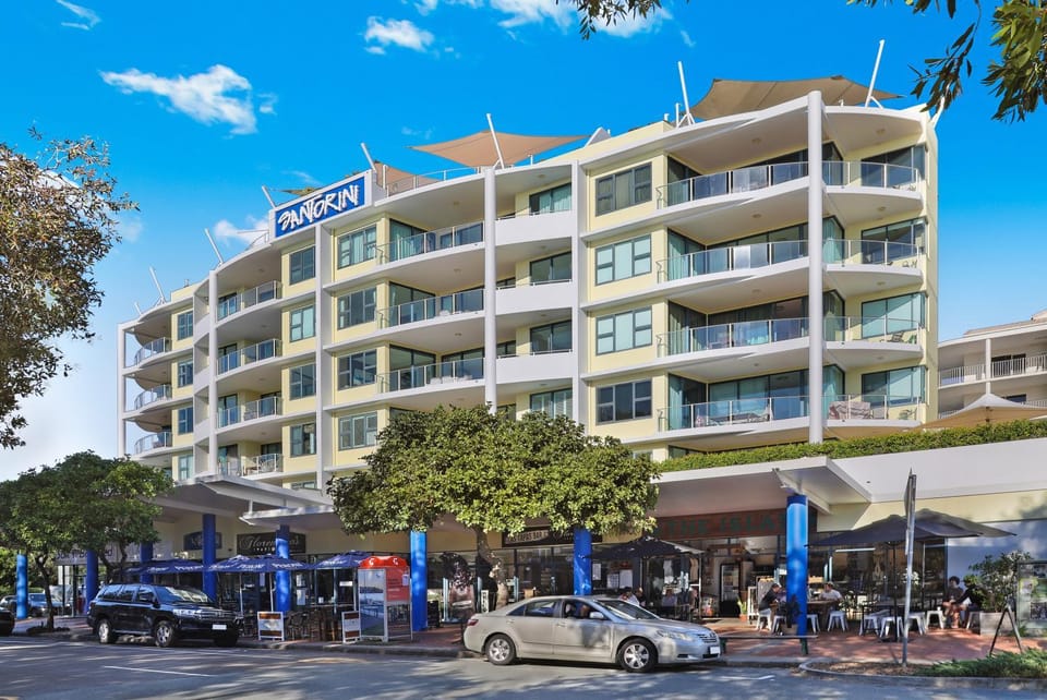 Property building, Location