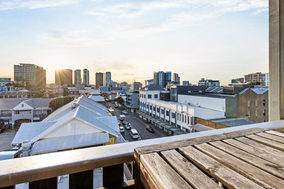 Property building, Day, Neighbourhood, Natural landscape, City view, Street view