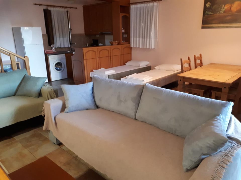 Bed, Area and facilities