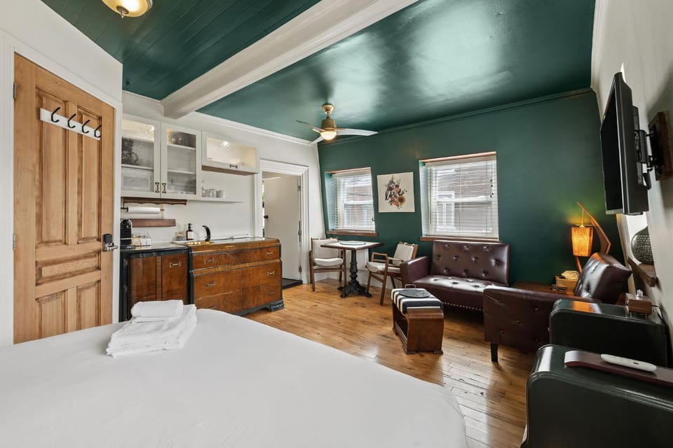 Le Ricochet Urbain Bed and Breakfast in Quebec City