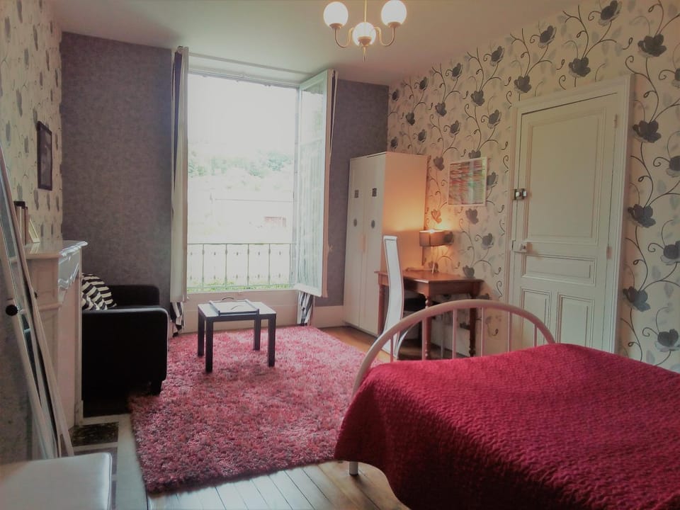 Chambres et Tables d'Hotes Les Breuils Bed and Breakfast in Auvergne-Rhône-Alpes