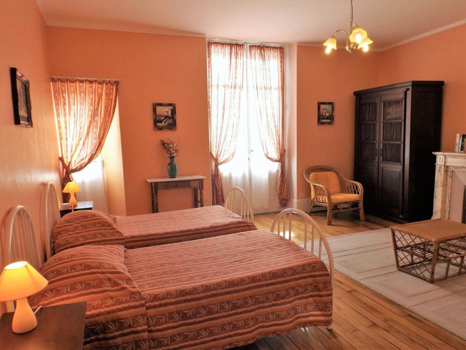 Chambres et Tables d'Hotes Les Breuils Bed and Breakfast in Auvergne-Rhône-Alpes