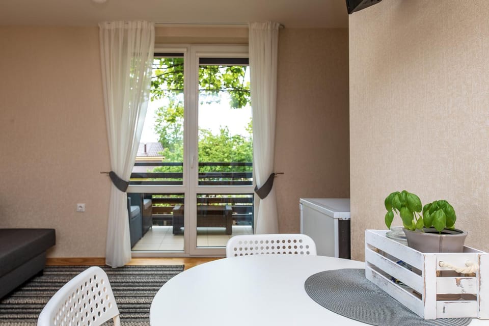 Photo of the whole room, Seating area, Dining area