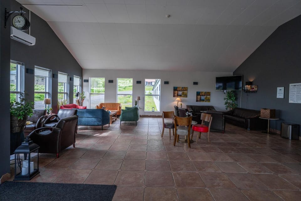 Communal lounge/ TV room, Lobby or reception