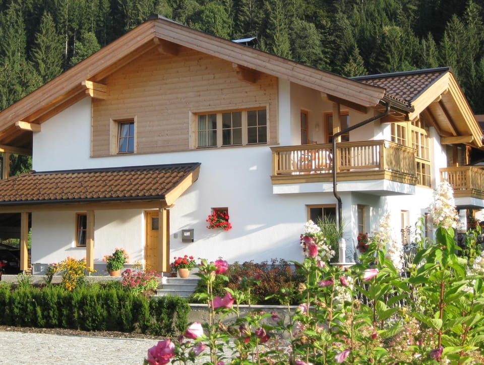 Chalet Isabella Apartment in Salzburgerland
