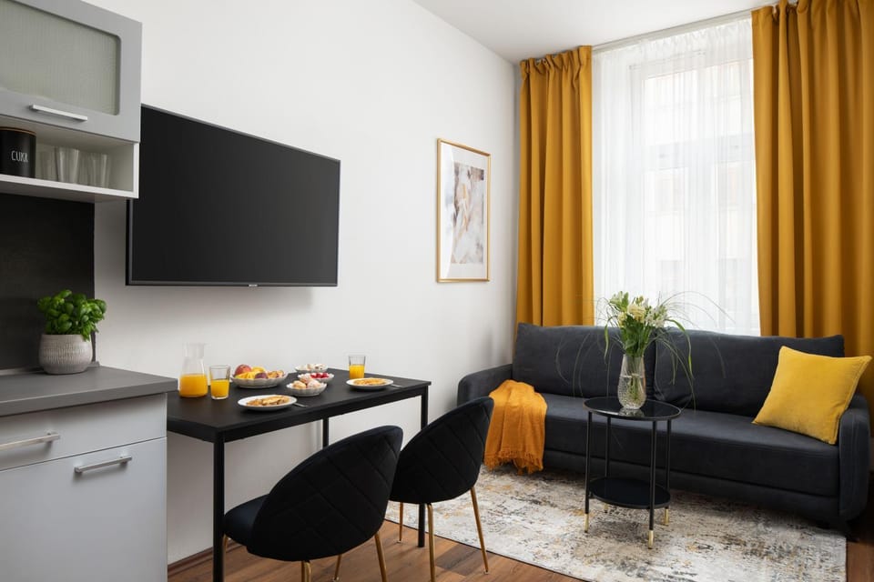 Kitchen or kitchenette, Living room