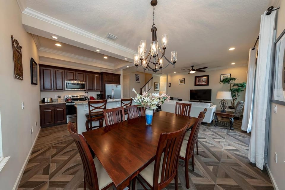 6 Bed 5-Bath Villa For Large Families Groups House in Florida