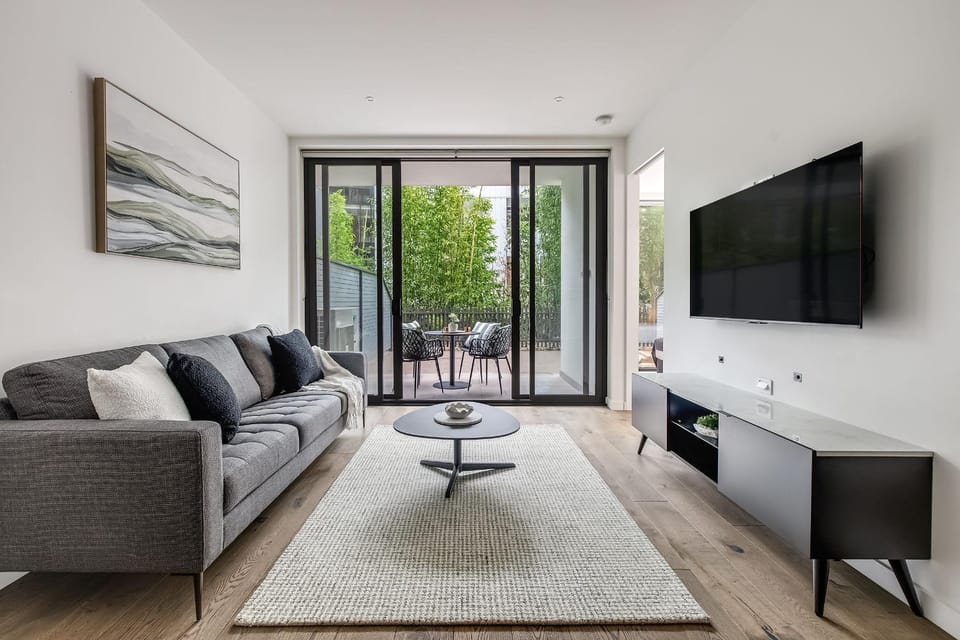 Sandy Hill Apartments by Ready Set Host Apartment in Melbourne
