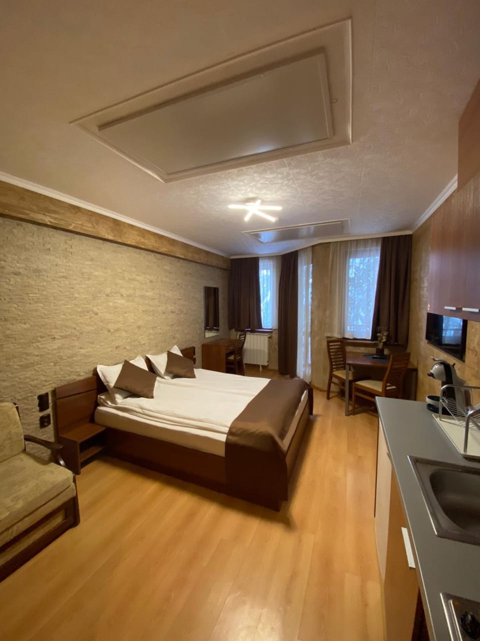 Photo of the whole room