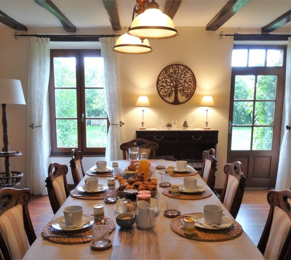 Food and drinks, Dining area