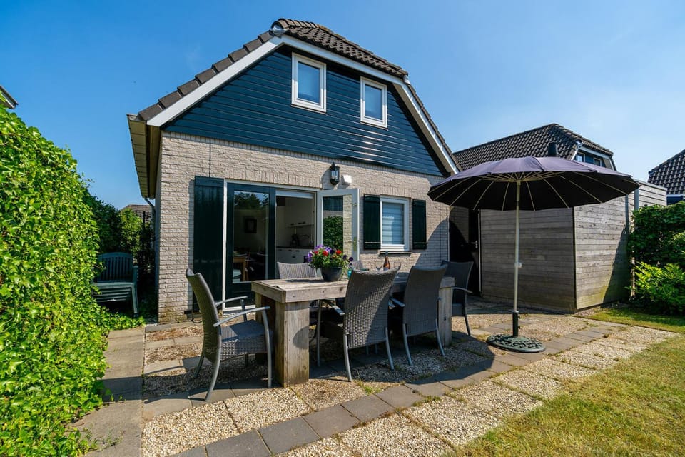 Patio, Day, Garden view