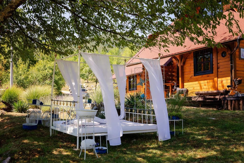 Father's Land Chalet in Plitvice Lakes Park