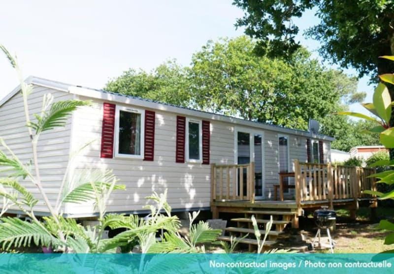 Camping Officiel Siblu Domaine de Dugny Campground/ 
RV Resort in Centre-Val de Loire