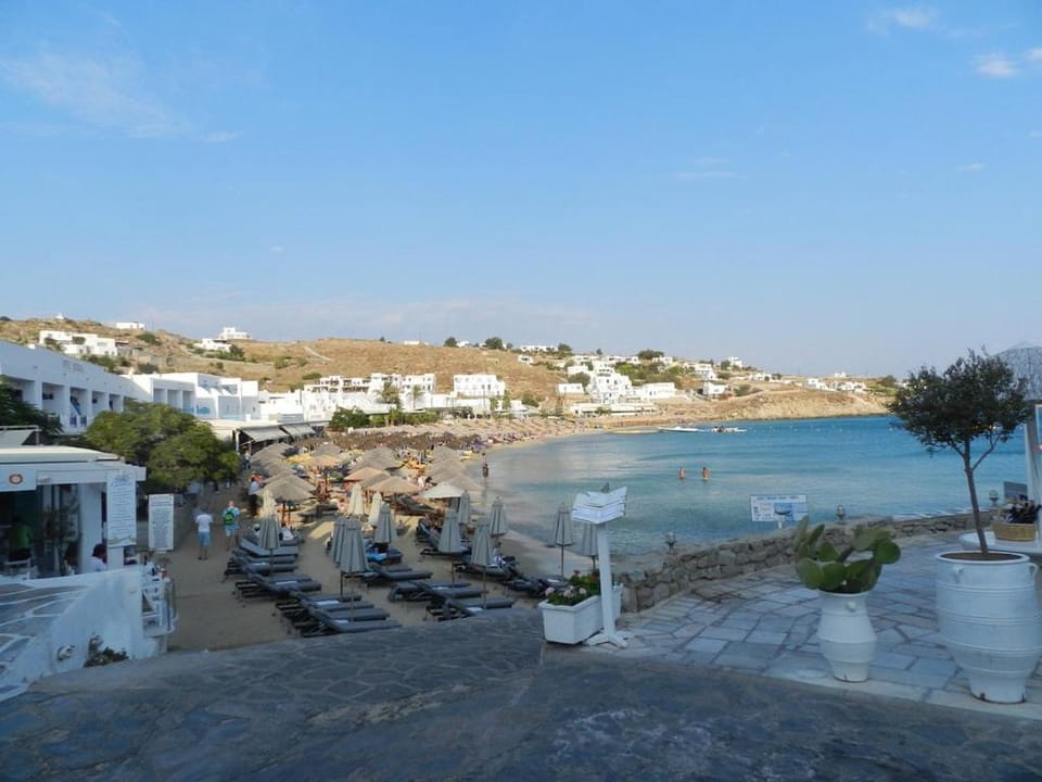 Studios Flora Manos Apartment in Mykonos, Mikonos 846 00, Greece