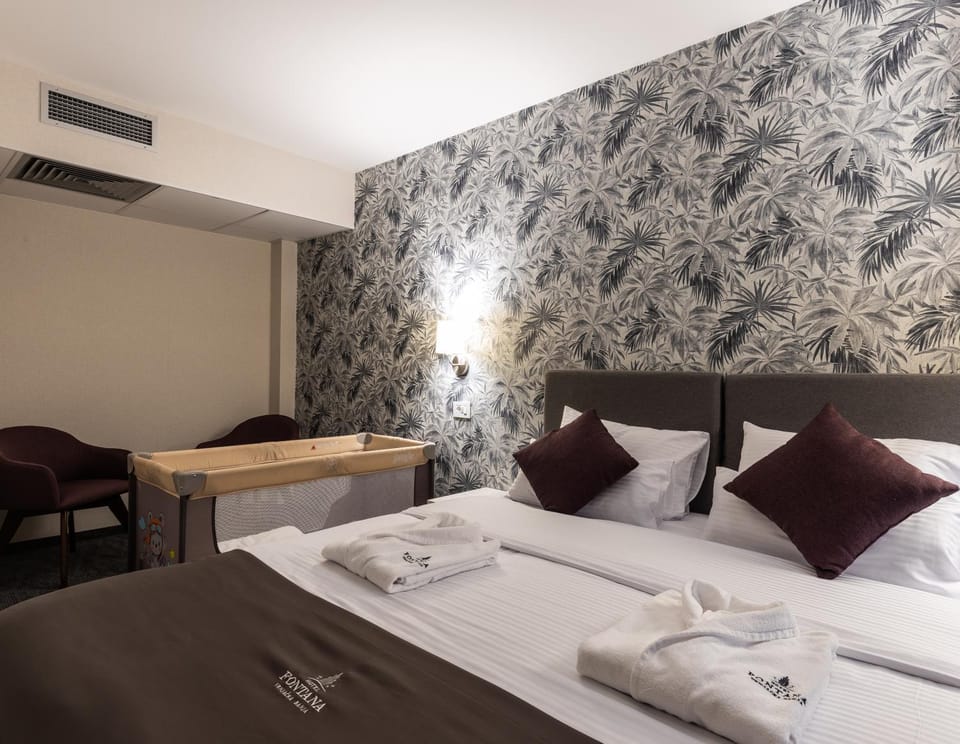 Bed, towels