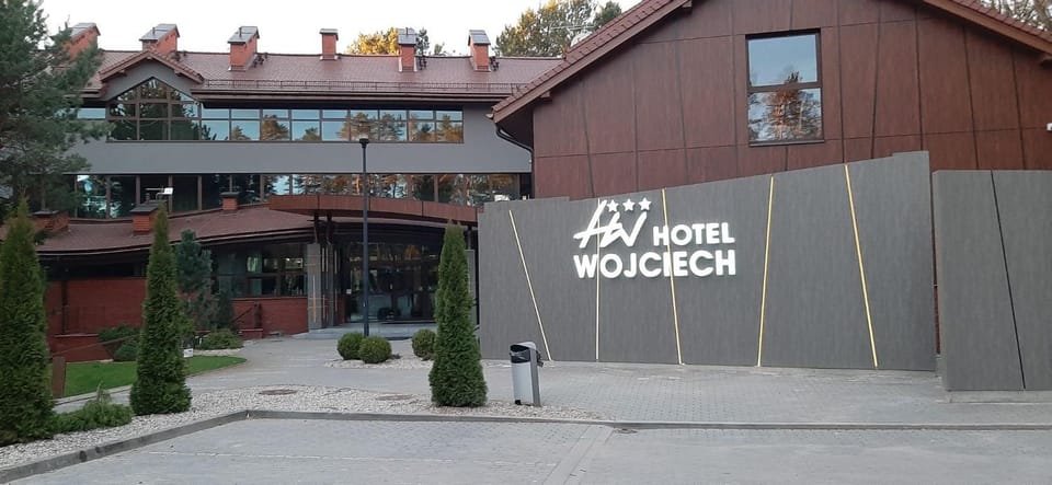 Property building, Facade/entrance, Property logo or sign, Logo/Certificate/Sign
