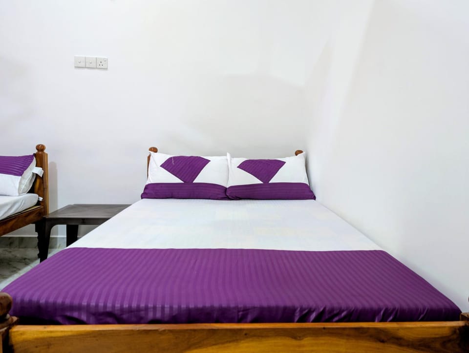 Thuru Sisila Resort Bed and Breakfast in Sri Lanka