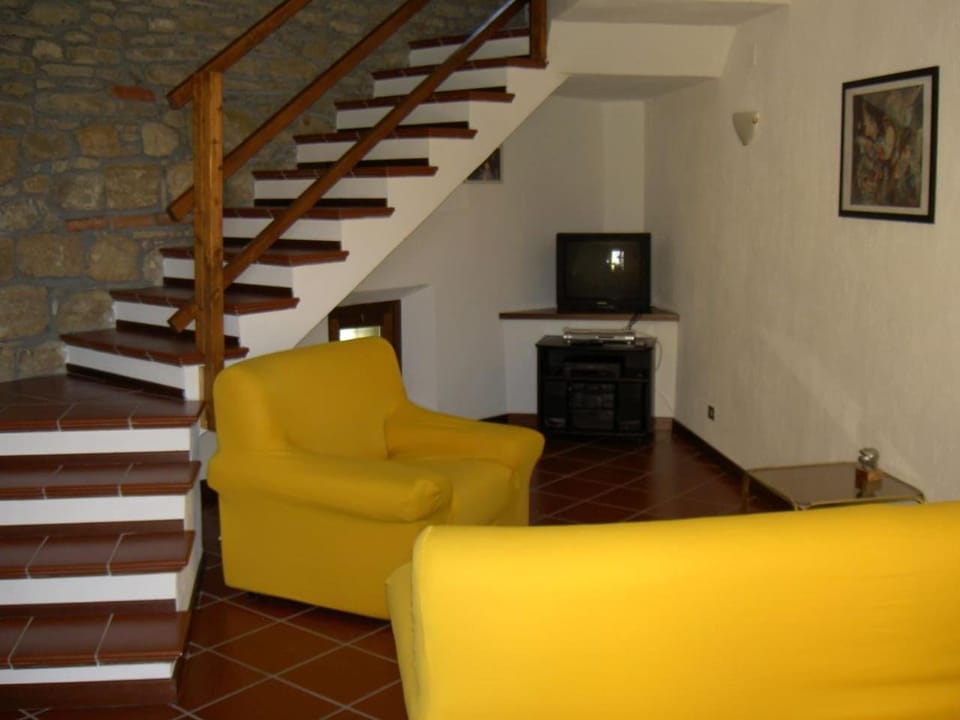 Bricco di Sant' Eufemia House in Piedmont
