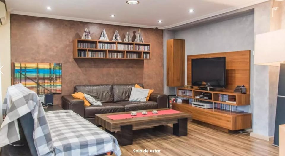 Living room, Lounge or bar