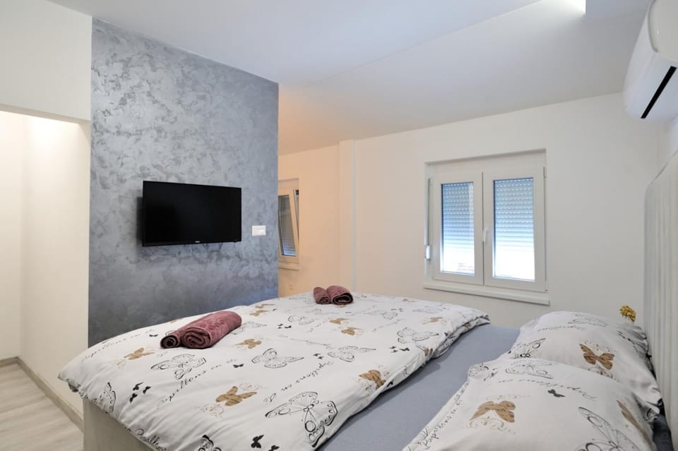 TV and multimedia, Bedroom