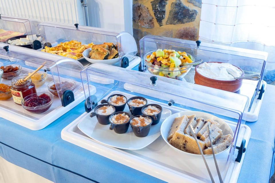Food and drinks, Continental breakfast, Buffet breakfast