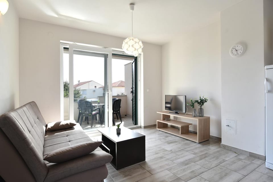 Bory 2 centrally located ap for 5 Apartment in Novalja