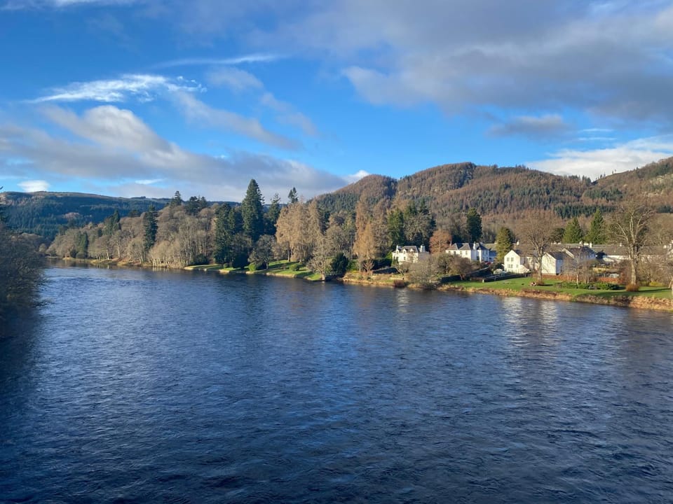 Neighbourhood, Natural landscape, River view