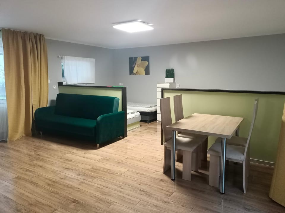 Living room, Photo of the whole room, Seating area