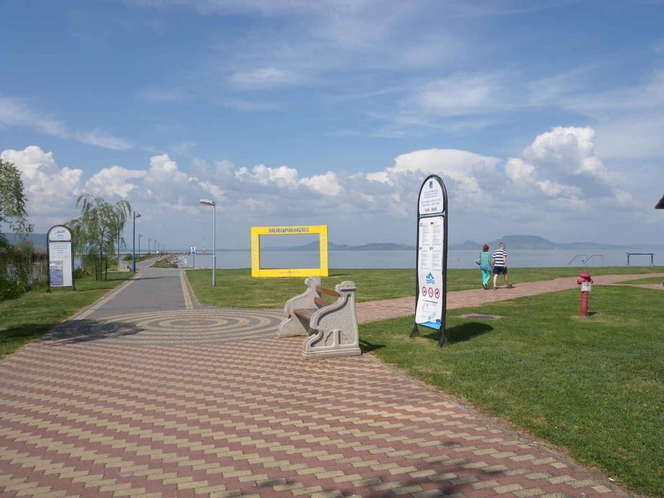 Nearby landmark, Summer, Beach