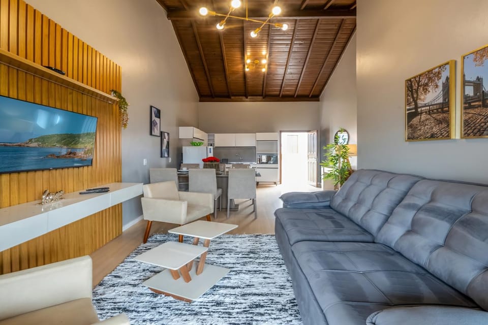 TV and multimedia, Kitchen or kitchenette, Living room
