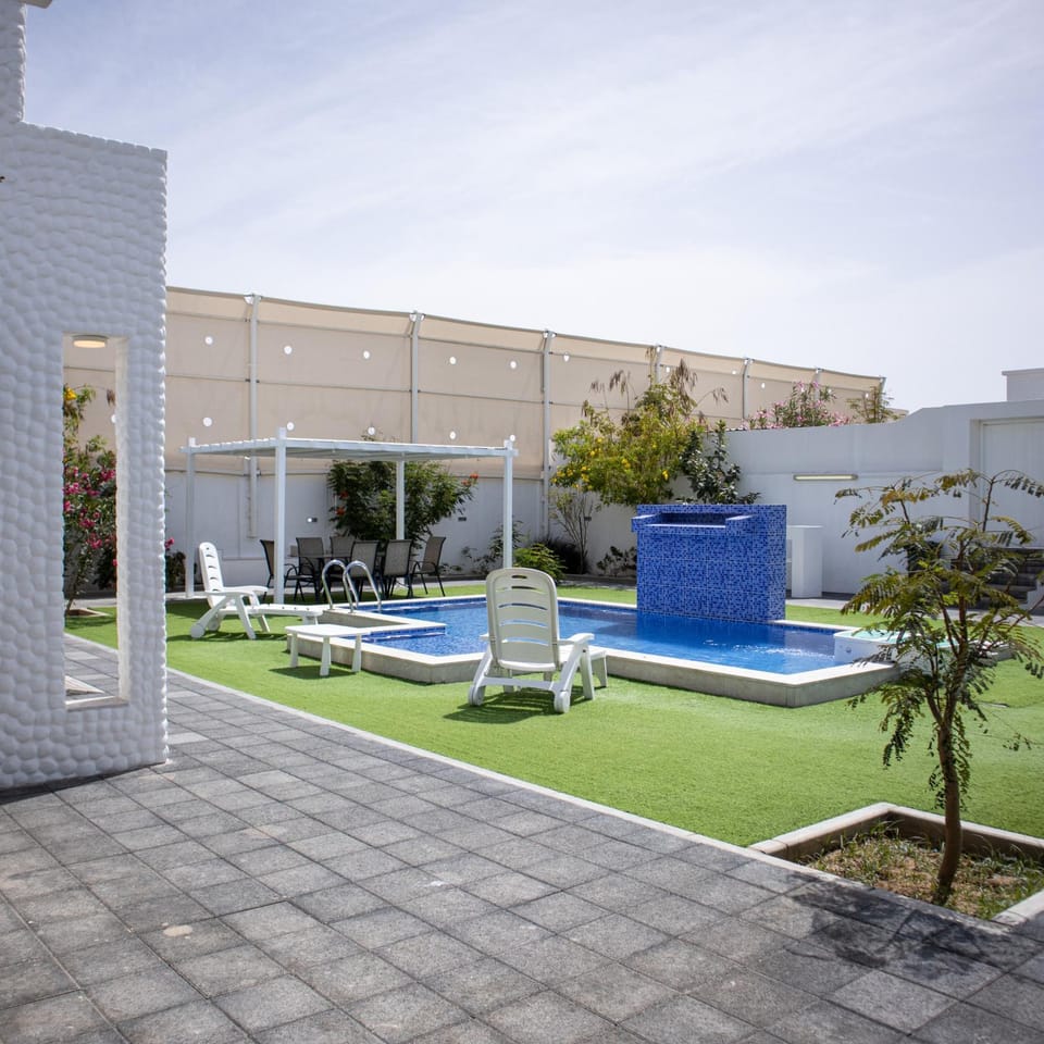 Garden, Garden, Garden view, Pool view, Swimming pool, sunbed