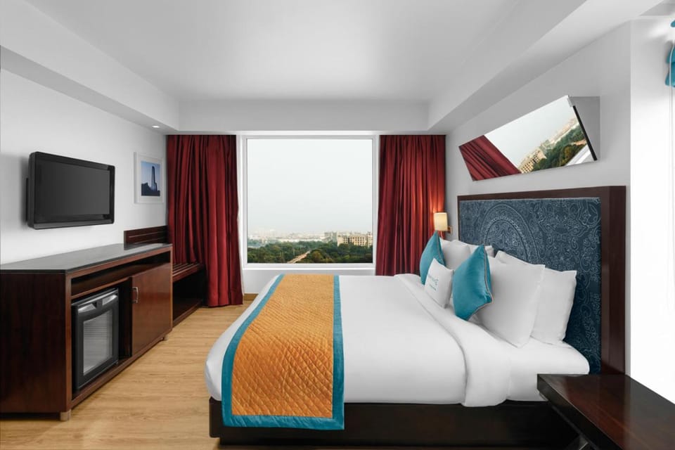 View (from property/room), Bedroom, City view