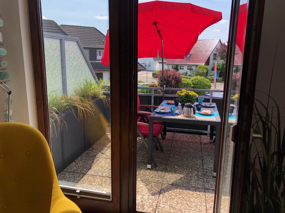 Summer, Balcony/Terrace, Decorative detail, On site, Street view