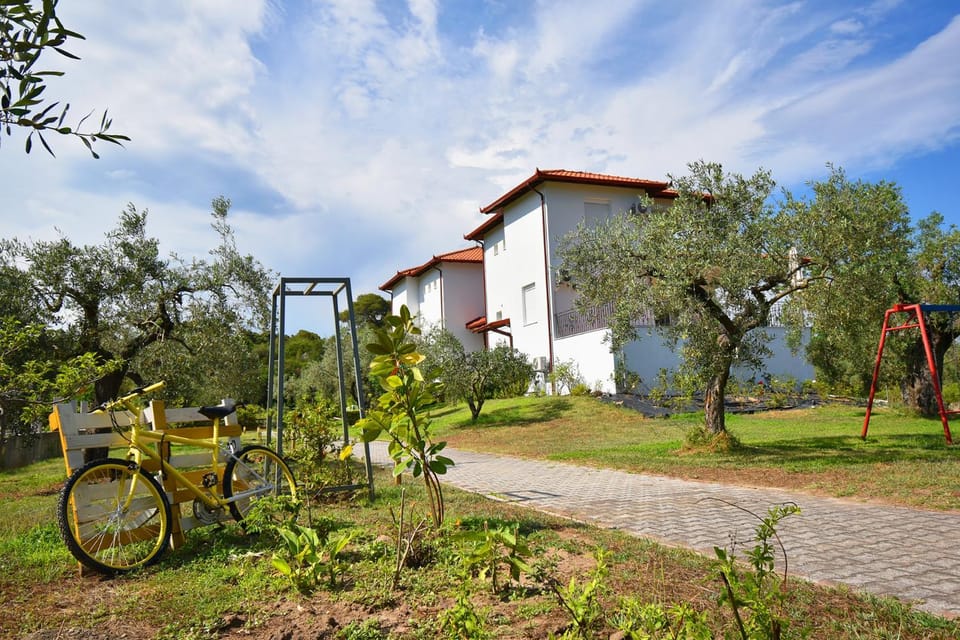 Property building, Garden